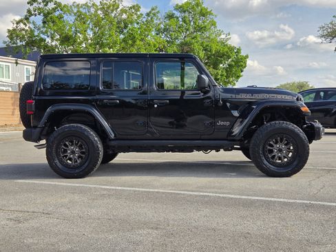Used 2022 Jeep Wrangler Unlimited Rubicon AWD/4WD image 3