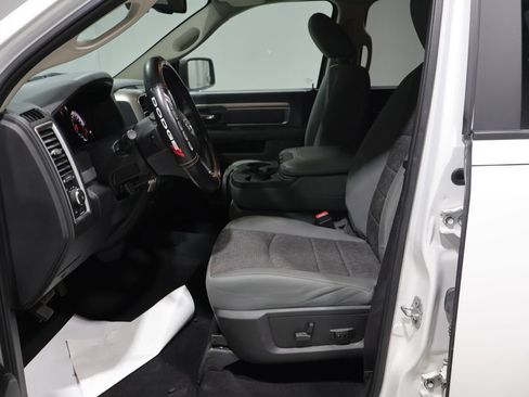 Used 2017 RAM 1500 Big Horn AWD/4WD image 11