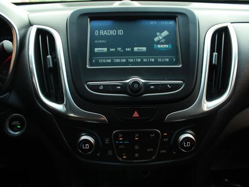 Used 2018 Chevrolet Equinox LT AWD/4WD image 21