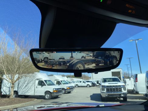 Used 2023 Chevrolet Tahoe High Country image 34