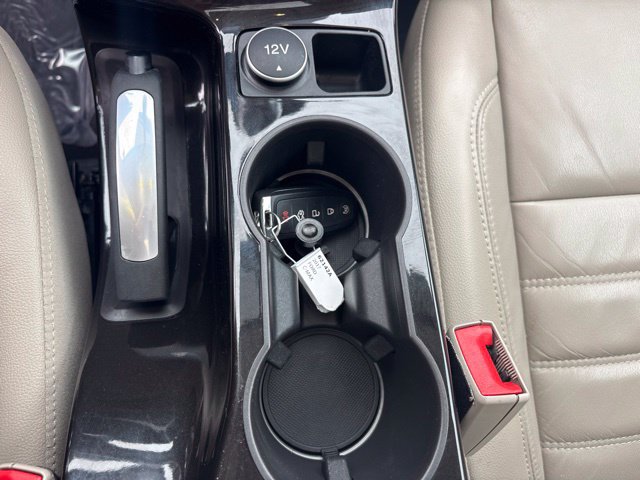Used 2017 Ford C-MAX Titanium w/ Equipment Group 301A FWD image 25