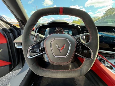 Certified 2025 Chevrolet Corvette Stingray Preferred Cpe w/ Z51 Performance Package RWD image 30