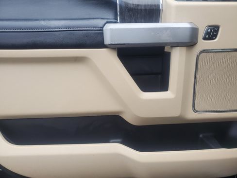 Used 2020 Ford F250 Lariat w/ Lariat Ultimate Package image 21