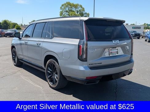 Used 2023 Cadillac Escalade ESV Sport Platinum AWD/4WD image 6