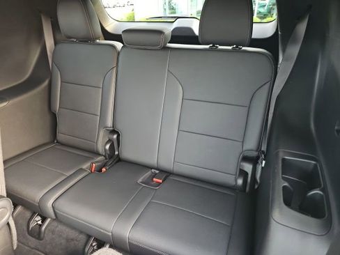 Used 2025 Buick Enclave Preferred image 15