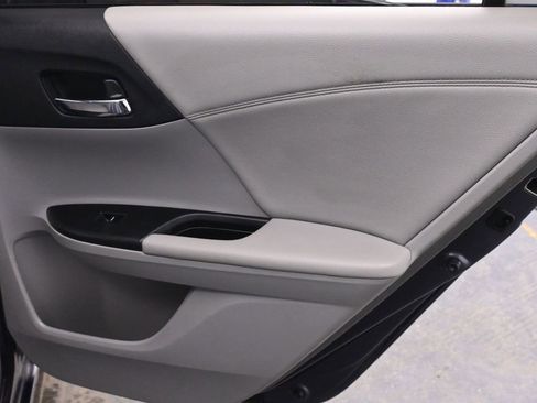 Used 2016 Honda Accord EX-L image 16