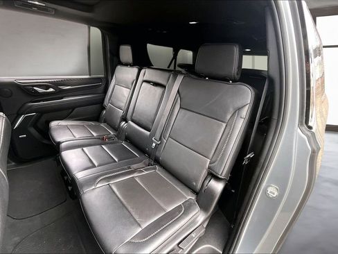 Used 2024 GMC Yukon XL Denali RWD image 22