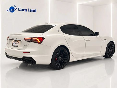 Used 2022 Maserati Ghibli Modena Q4 AWD/4WD image 3