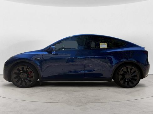 Used 2023 Tesla Model Y Performance AWD/4WD image 2