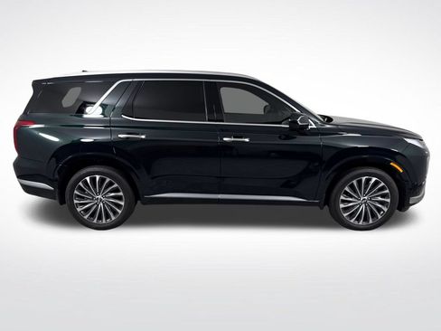 Used 2025 Hyundai Palisade Calligraphy FWD image 2