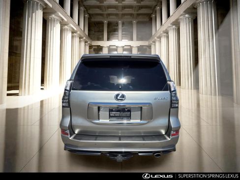 Used 2023 Lexus GX 460 Premium w/ Accessory Package AWD/4WD image 6
