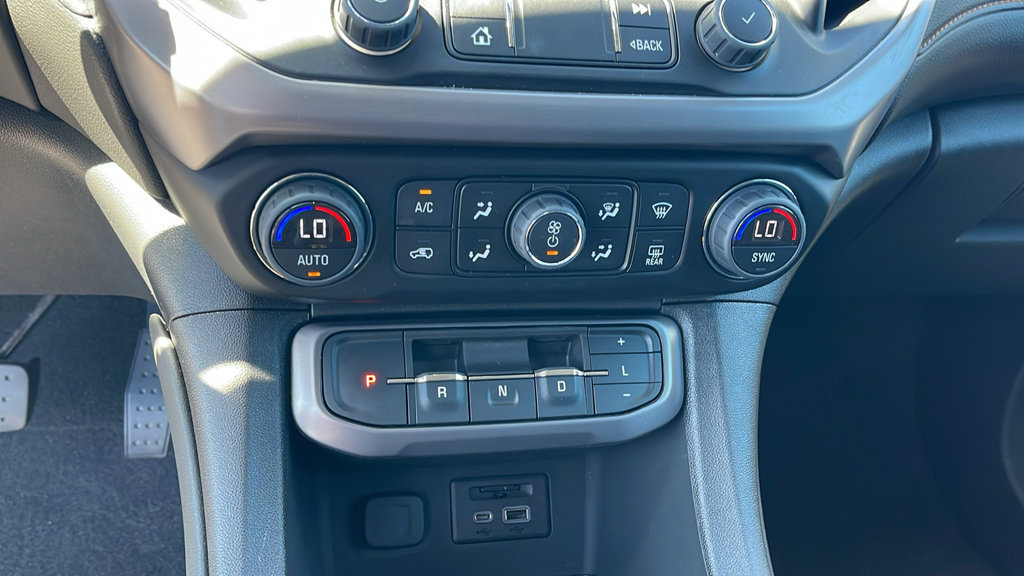 Used 2023 GMC Acadia AT4 w/ Technology Package AWD/4WD image 19
