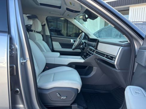 Used 2024 Hyundai Santa Fe Calligraphy image 23