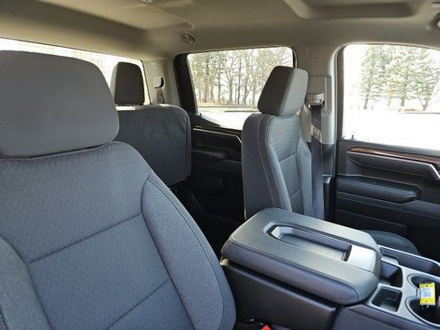 Used 2025 Chevrolet Silverado 1500 LT image 12