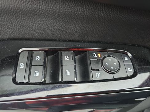 Certified 2022 Nissan Pathfinder SV FWD image 27