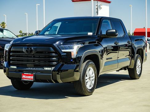 New 2026 Toyota Tundra SR5 w/ SR5 Convenience Package AWD/4WD image 6