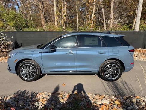 New 2026 Lincoln Corsair Grand Touring image 2