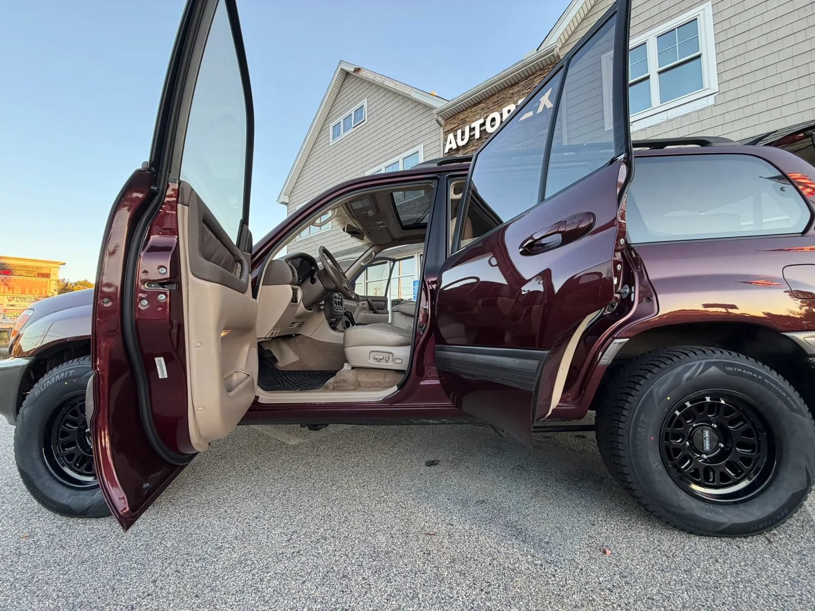 Used 2000 Toyota Land Cruiser w/ Convenience Pkg AWD/4WD image 39