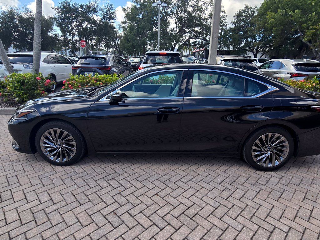 Certified 2025 Lexus ES 350 Ultra Luxury w/ Accessory Package (Z2) FWD image 23