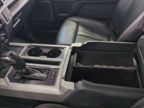 Used 2020 Ford F150 Lariat w/ Equipment Group 502A Luxury AWD/4WD image 31