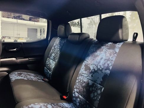 Used 2023 Toyota Tacoma Limited image 25