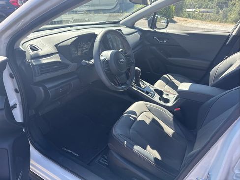 Used 2024 Subaru Crosstrek 2.5i Limited w/ Crosstrek Mirror Package AWD/4WD image 11