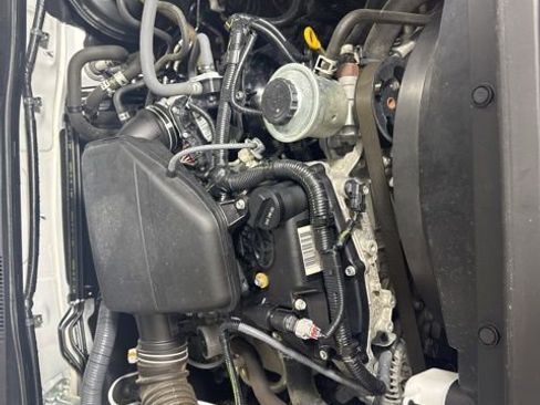 Used 2021 Toyota Tacoma SR image 10