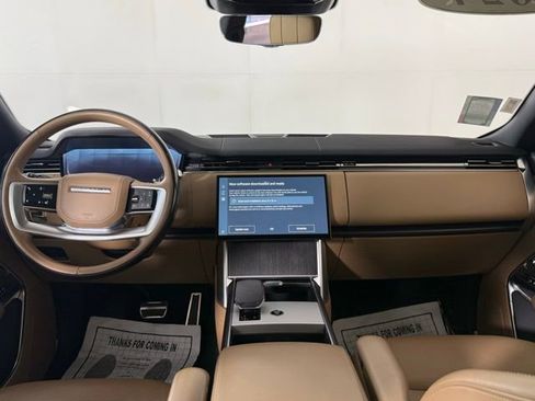 Certified 2024 Land Rover Range Rover SE image 24
