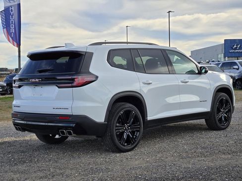Used 2024 GMC Acadia Elevation w/ Black Edition image 6
