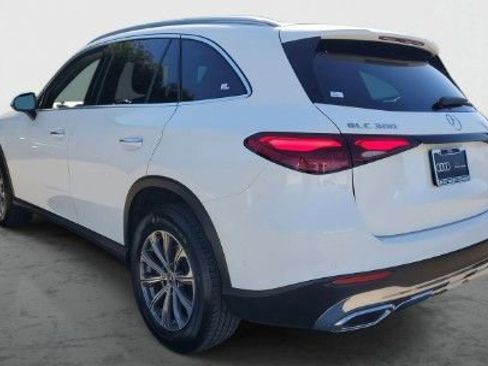 Used 2024 Mercedes-Benz GLC 300 image 13