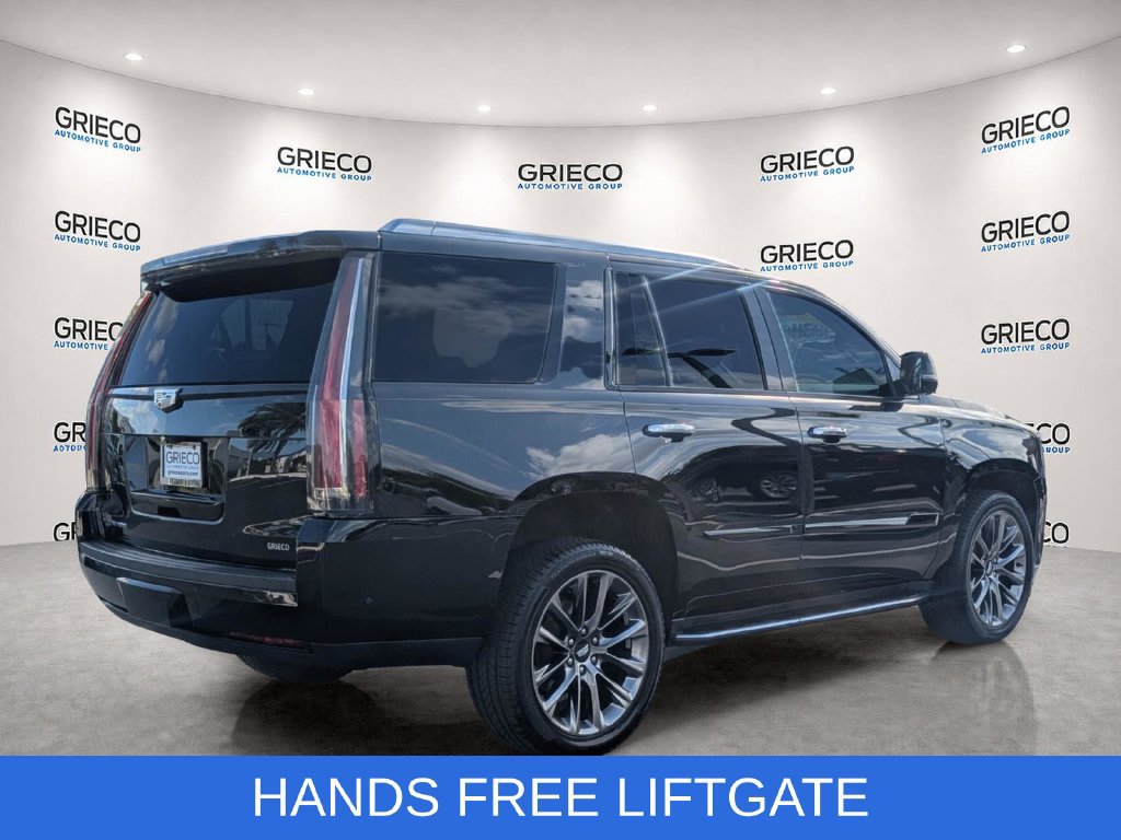 Certified 2020 Cadillac Escalade Luxury w/ Escalade Sport Edition AWD/4WD image 7