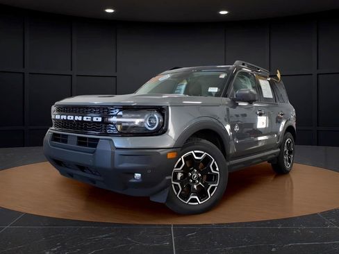 Certified 2025 Ford Bronco Sport Outer Banks w/ Outer Banks Tech Package+ image 3