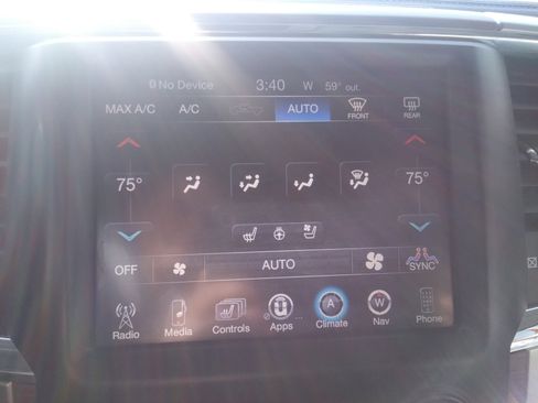 Used 2016 RAM 1500 Laramie w/ Convenience Group image 24