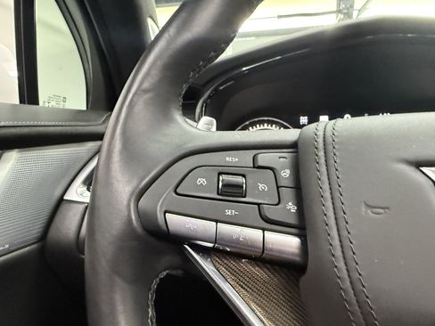 Used 2022 Cadillac XT6 Sport w/ Platinum Package AWD/4WD image 15