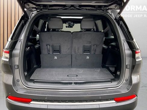 New 2026 Jeep Grand Cherokee L Limited w/ Luxury Tech Group II AWD/4WD image 26