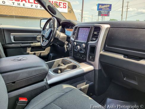 Used 2023 RAM 1500 Warlock AWD/4WD image 30