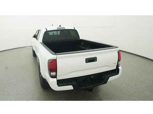 Used 2023 Toyota Tacoma SR5 w/ Technology Package RWD image 8