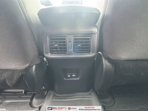 Used 2021 Toyota RAV4 XLE image 13