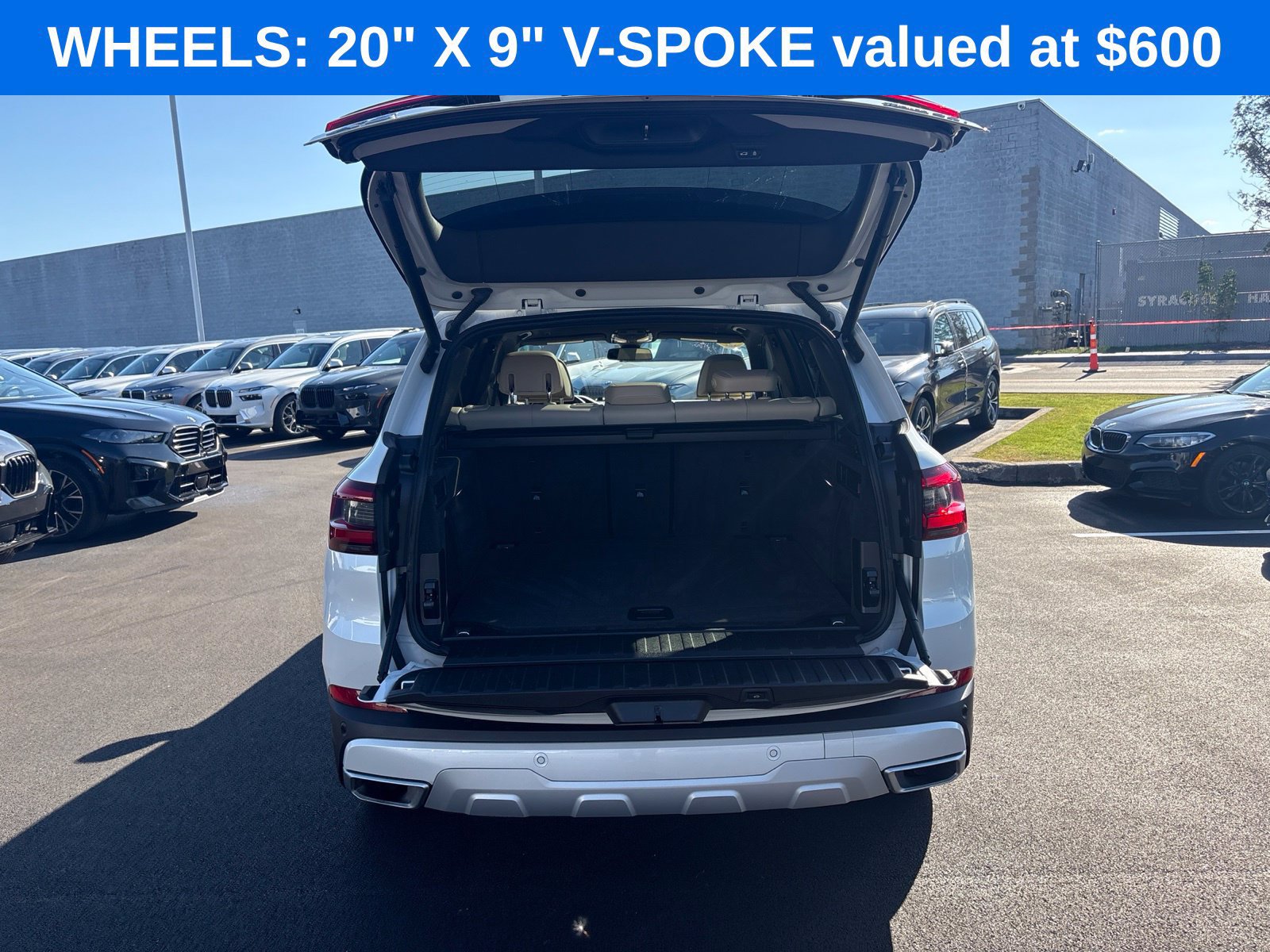 Used 2022 BMW X5 xDrive40i w/ Luxury Seating Package AWD/4WD image 7