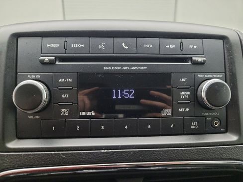 Used 2016 Dodge Grand Caravan American Value Package image 25