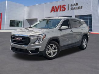 Used 2024 GMC Terrain SLE image 1