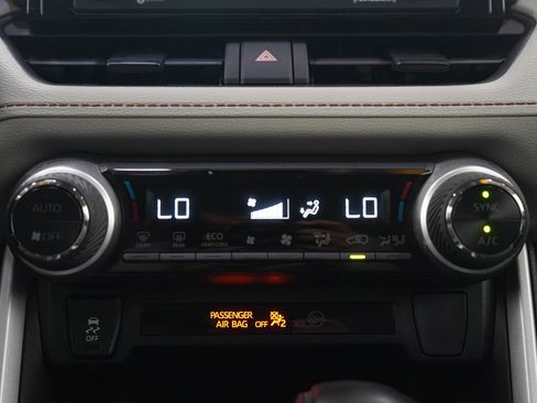 Used 2021 Toyota RAV4 XLE image 15