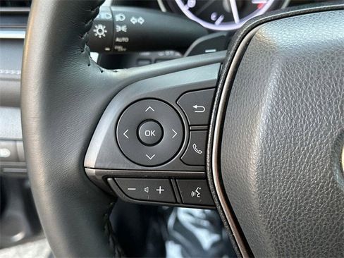 Used 2022 Toyota Camry SE image 33