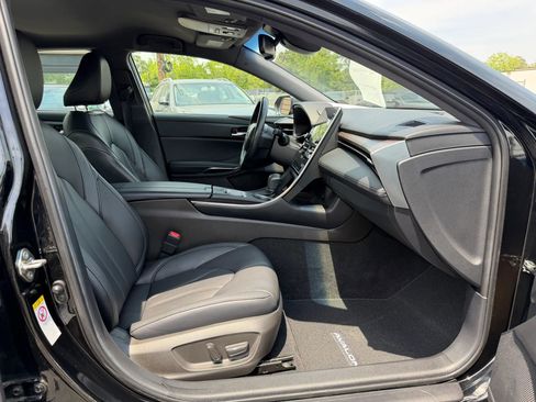Used 2019 Toyota Avalon XLE FWD image 23