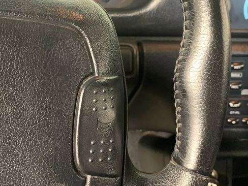 Used 1994 Chevrolet Camaro Z28 RWD image 21