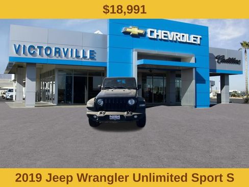 Used 2019 Jeep Wrangler Unlimited Sport S AWD/4WD image 2