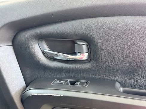 Used 2021 Nissan Titan PRO-4X AWD/4WD image 34