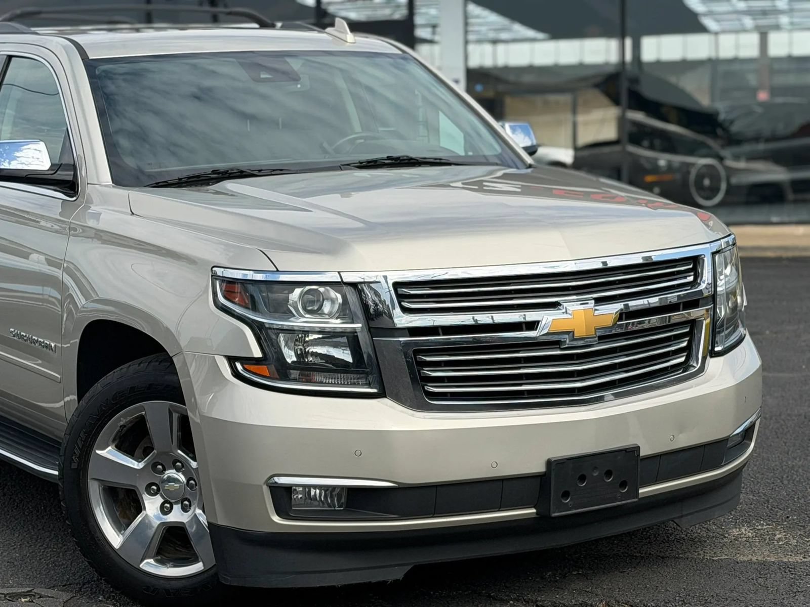 Used 2017 Chevrolet Suburban Premier AWD/4WD image 2