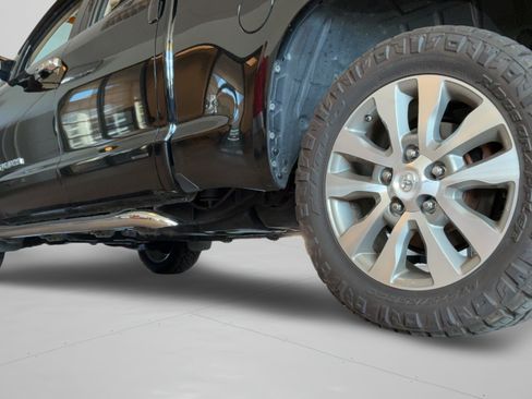 Used 2017 Toyota Tundra Limited w/ Limited Premium Package AWD/4WD image 32