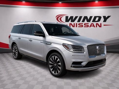 Used 2018 Lincoln Navigator L Select RWD image 1
